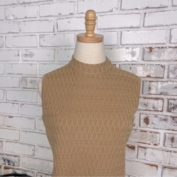 Vintage 90s Mock Neck Camel Tan Sleeveless Zip Detail Diamond Knit Sweater - Picture 3 of 9